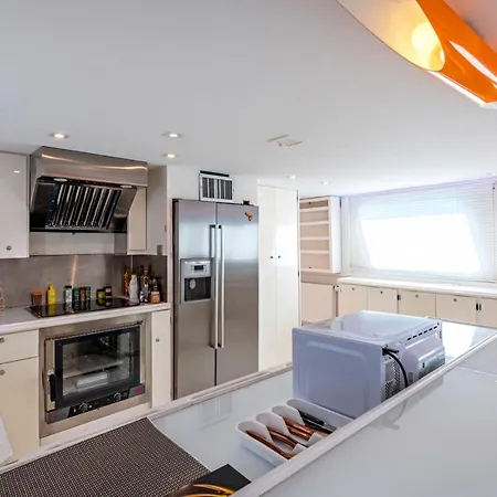 Botel Luxury Boat *