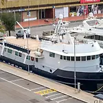 Luxury Boat سان أدريان دي بيزوس