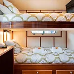 بوتيل Luxury Boat