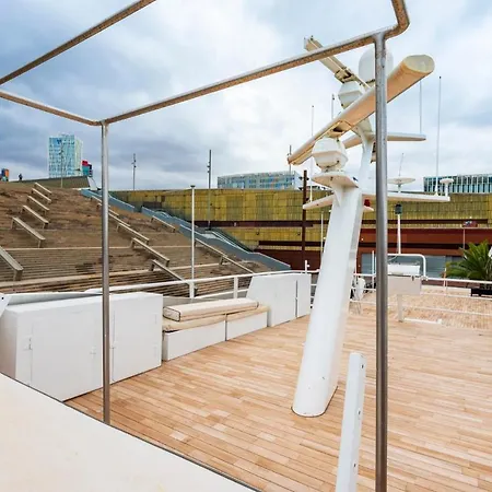 بوتيل Luxury Boat سان أدريان دي بيزوس