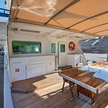Botel Luxury Boat Sant Adrià de Besòs