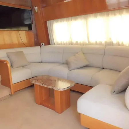 Botel Luxury Boat Sant Adrià de Besòs