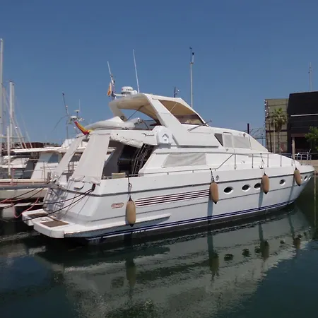 Luxury Boat Botel Sant Adrià de Besòs